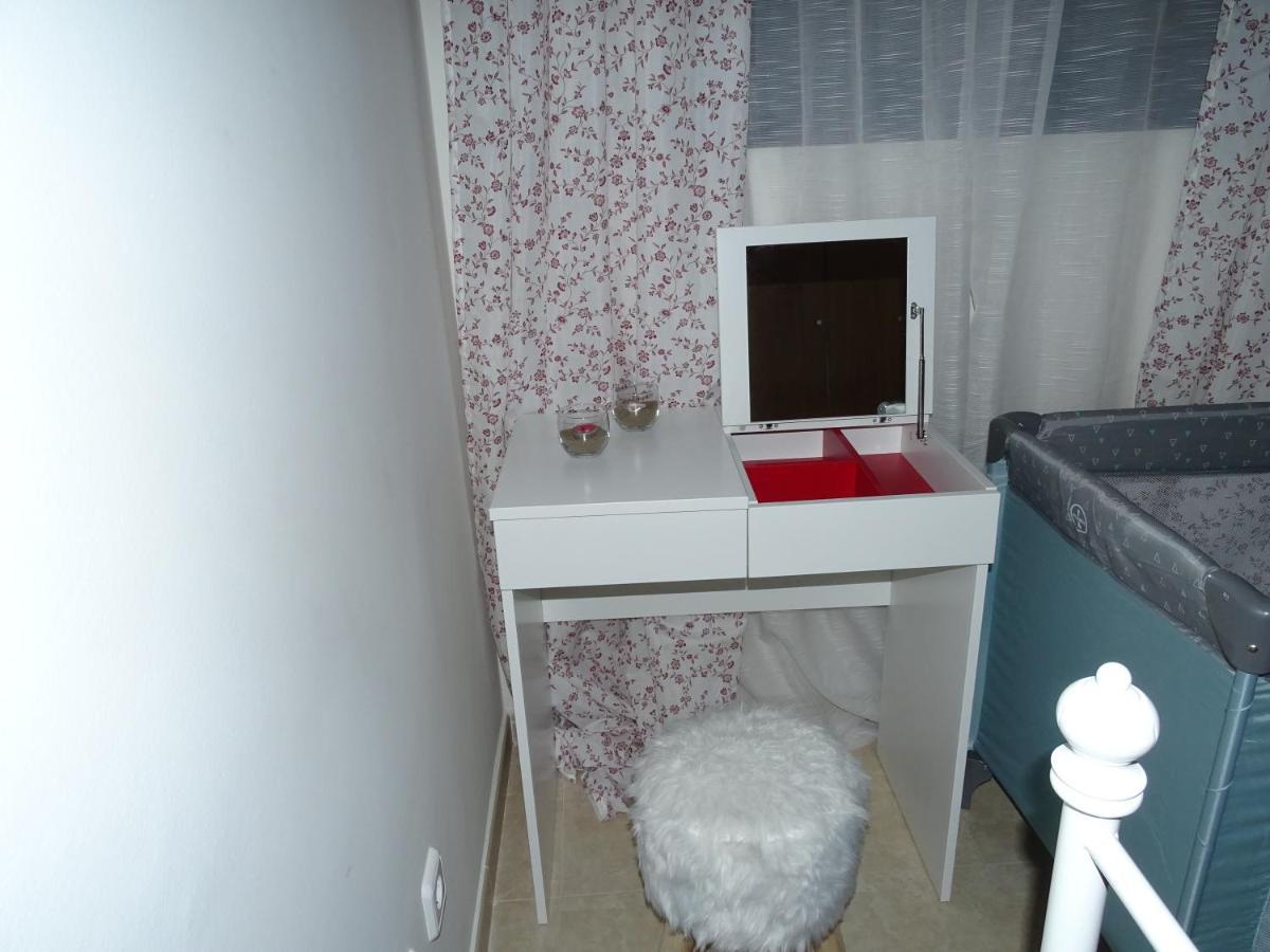 Apartamento Piscina Viena Roses Kültér fotó