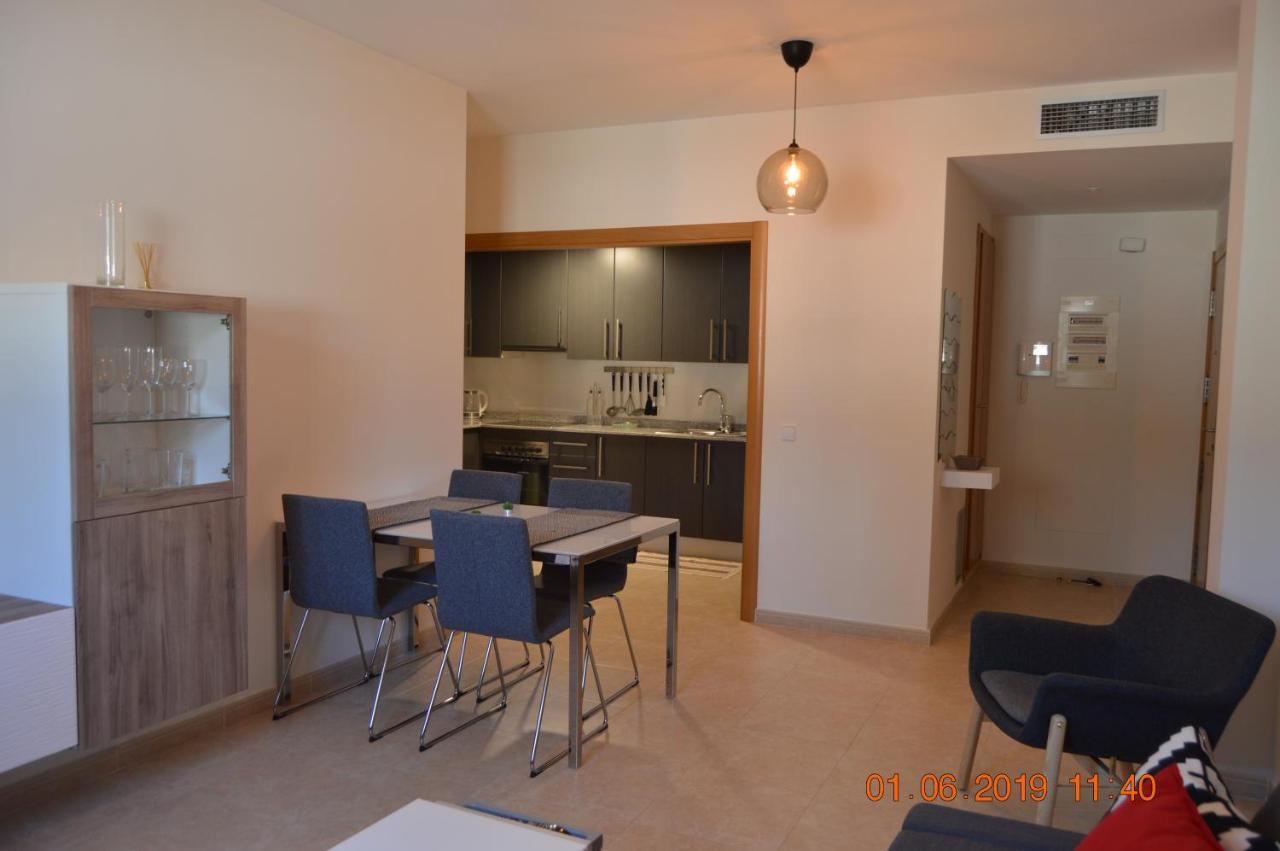 Apartamento Piscina Viena Roses Kültér fotó